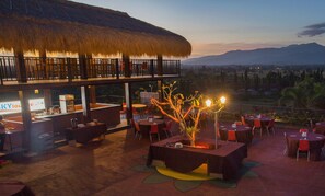 Breakfast, lunch, dinner served; international cuisine  - Pratama Hotel and Convention (Mataram)