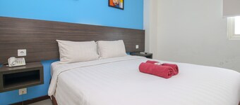 Pratama Hotel and Convention