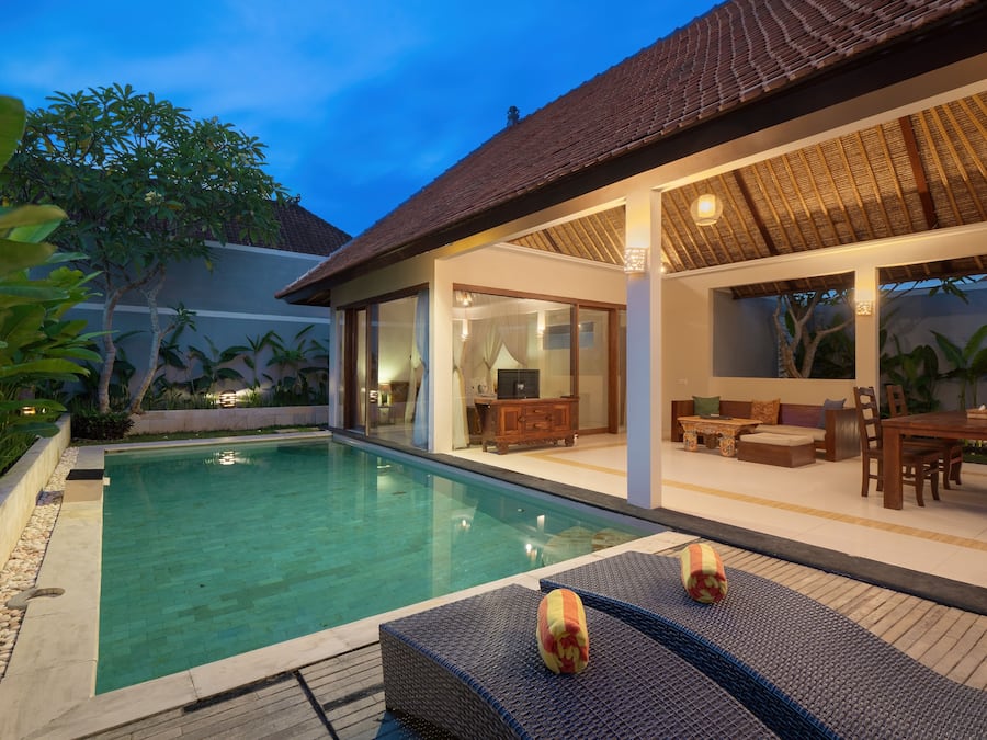 Executive Villa, 1 Bedroom | Living area | 32-inch LED TV with cable channels, TV, Netflix