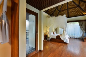 Family Villa, 2 Bedrooms | In-room safe, desk, blackout drapes, iron/ironing board