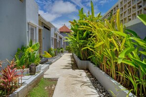 Garden view - Avery Le Nixsun Villas by Waringin Hospitality (Ungasan)