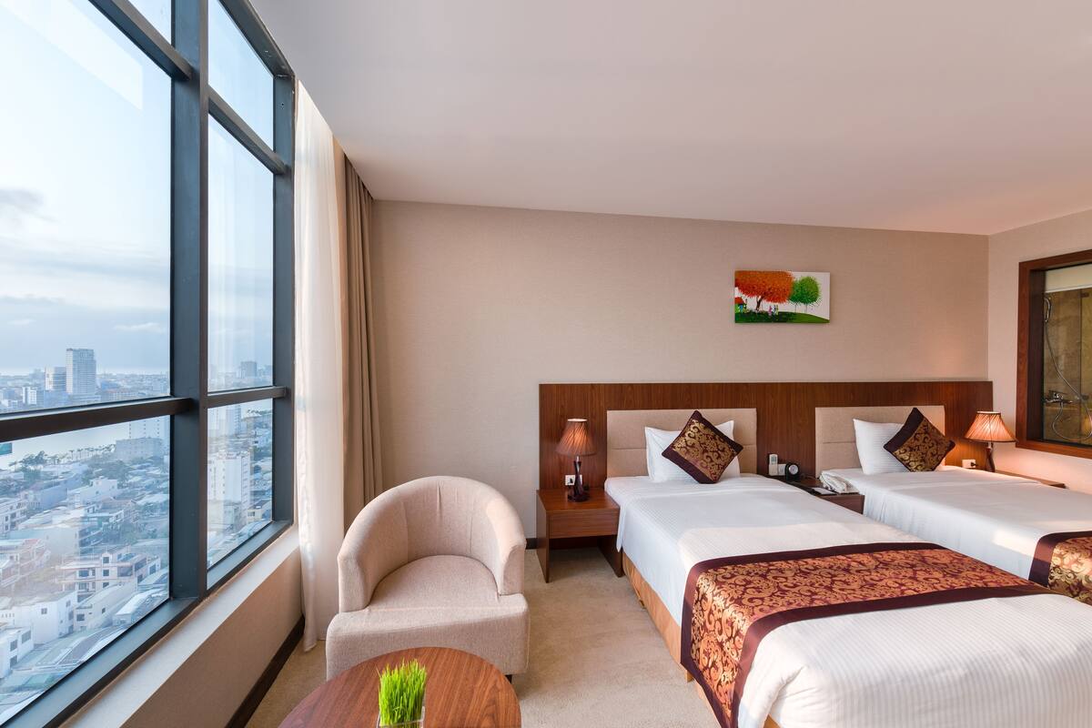 deluxe twin room | 1 bedroom, premium bedding, pillow-top beds, minibar