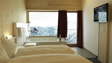 Comfort Double Room | Free cots/infant beds, WiFi, bed sheets