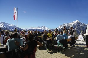 Breakfast, lunch, dinner served; international cuisine 