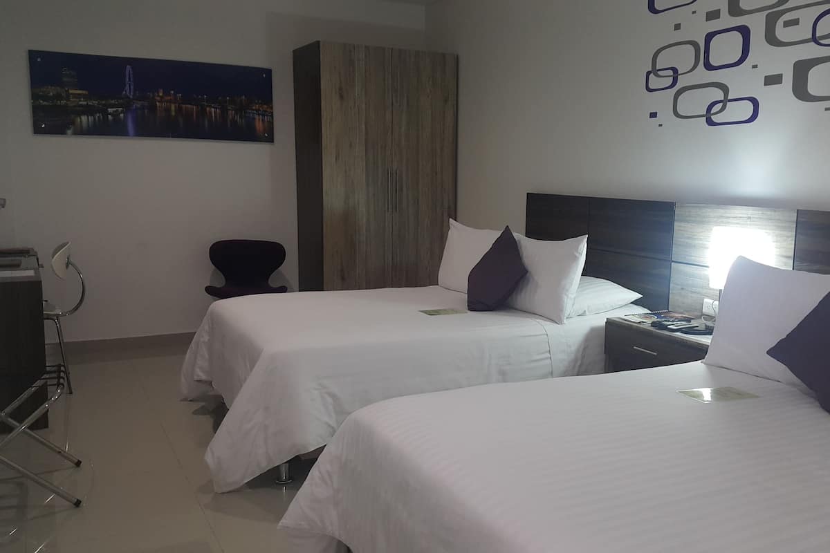 Chambre Supérieure avec lits jumeaux, 2 lits doubles | Literie de qualité supérieure, couette en duvet d'oie, surmatelas