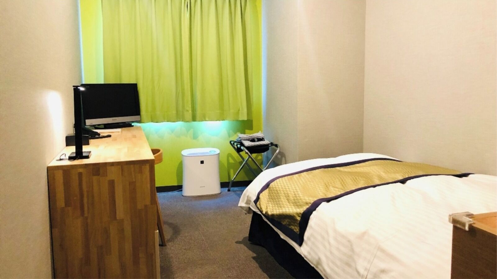 Desk, laptop workspace, soundproofing, iron/ironing board (on request)