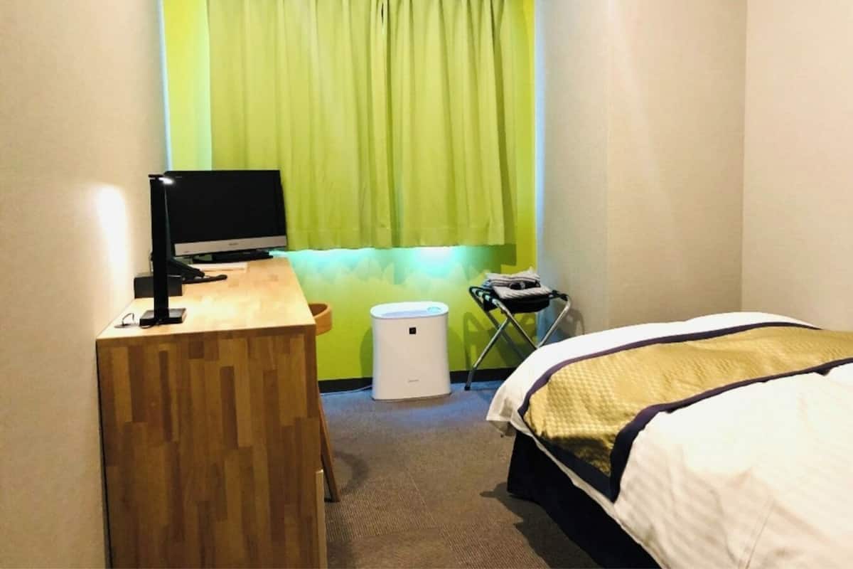 Desk, laptop workspace, soundproofing, iron/ironing board (on request)