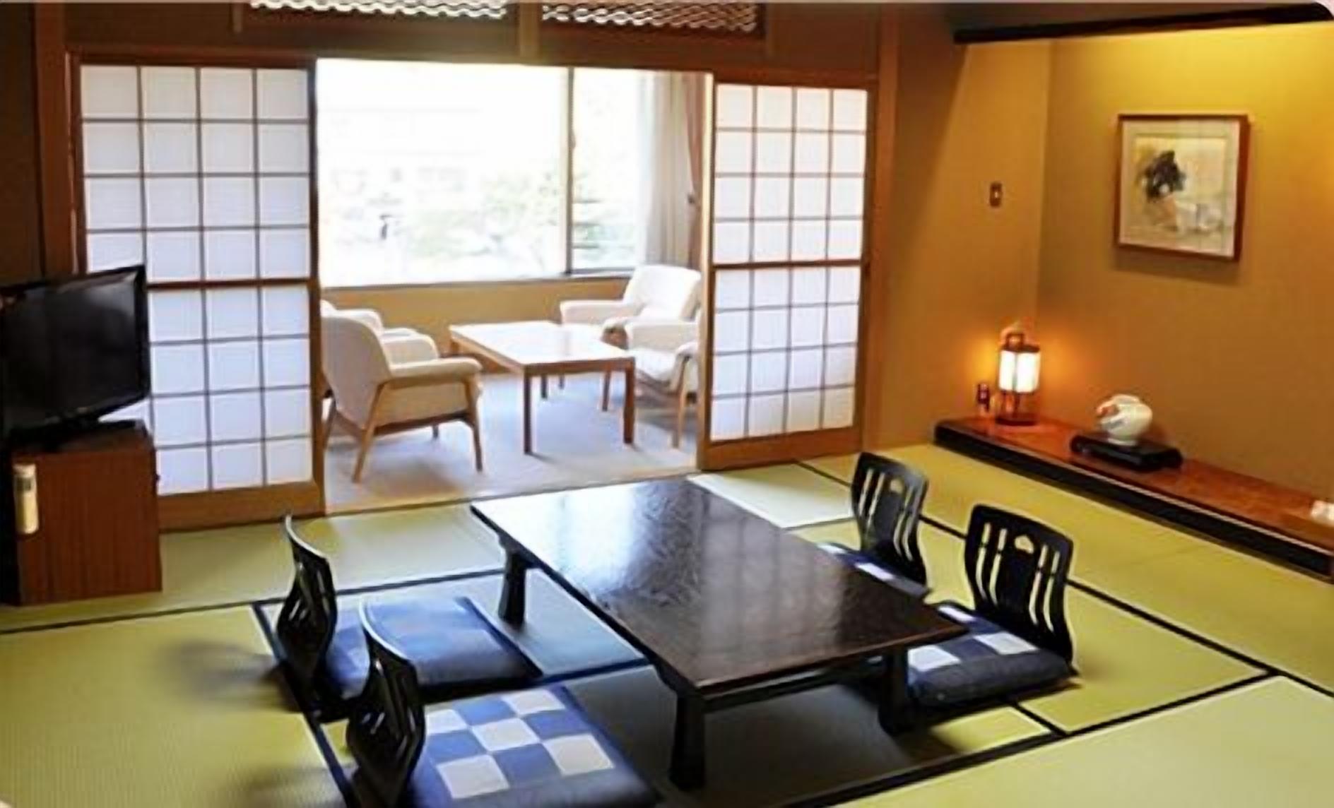 Habitación tradicional, para no fumadores (Separate Bathroom, 10 Tatami Size) | Edredón, caja de seguridad en la habitación y insonorización 