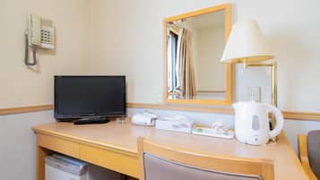 Espacio para trabajar con laptop y wifi gratis