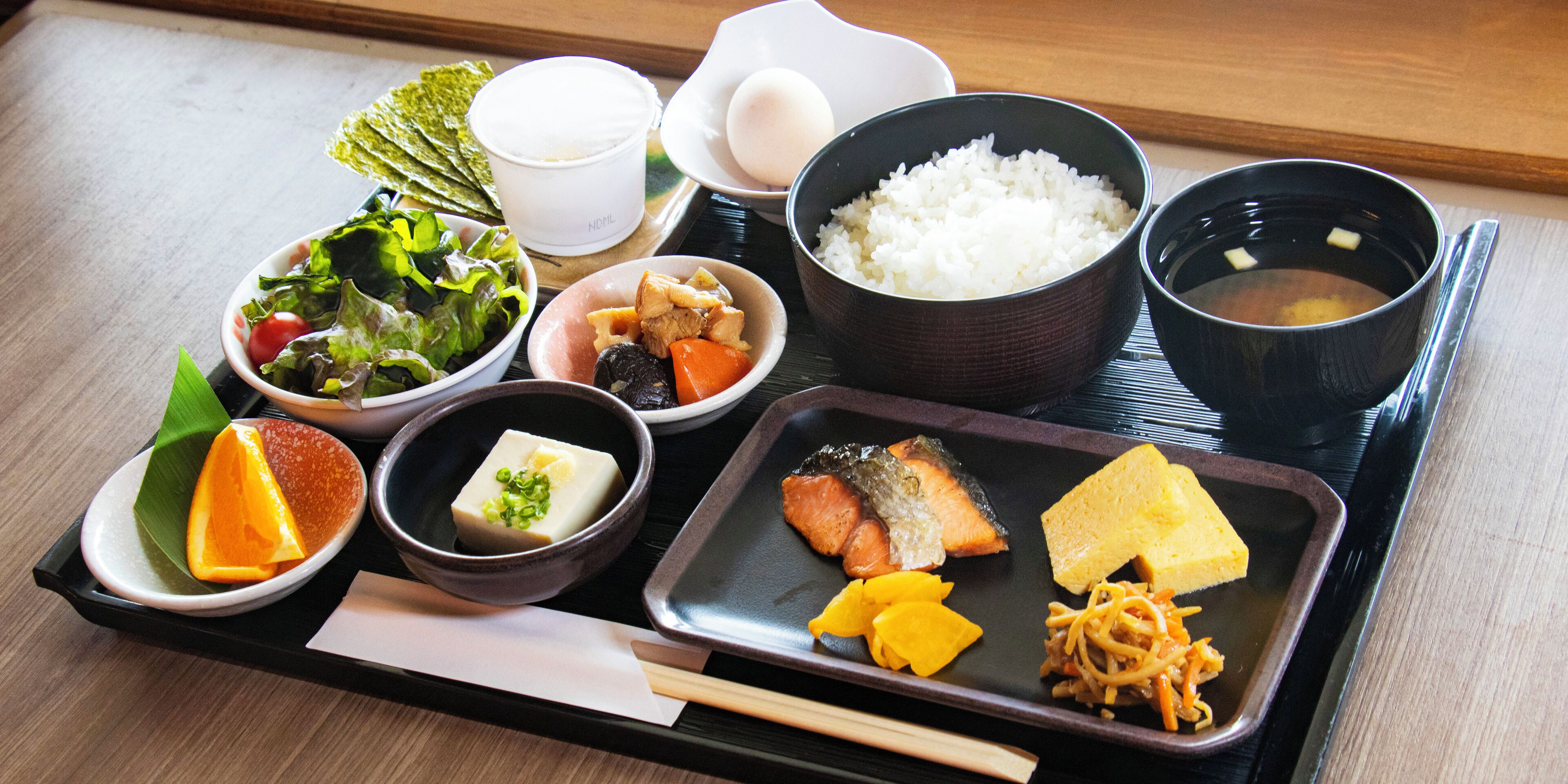 daily buffet breakfast (jpy 1200 per person)