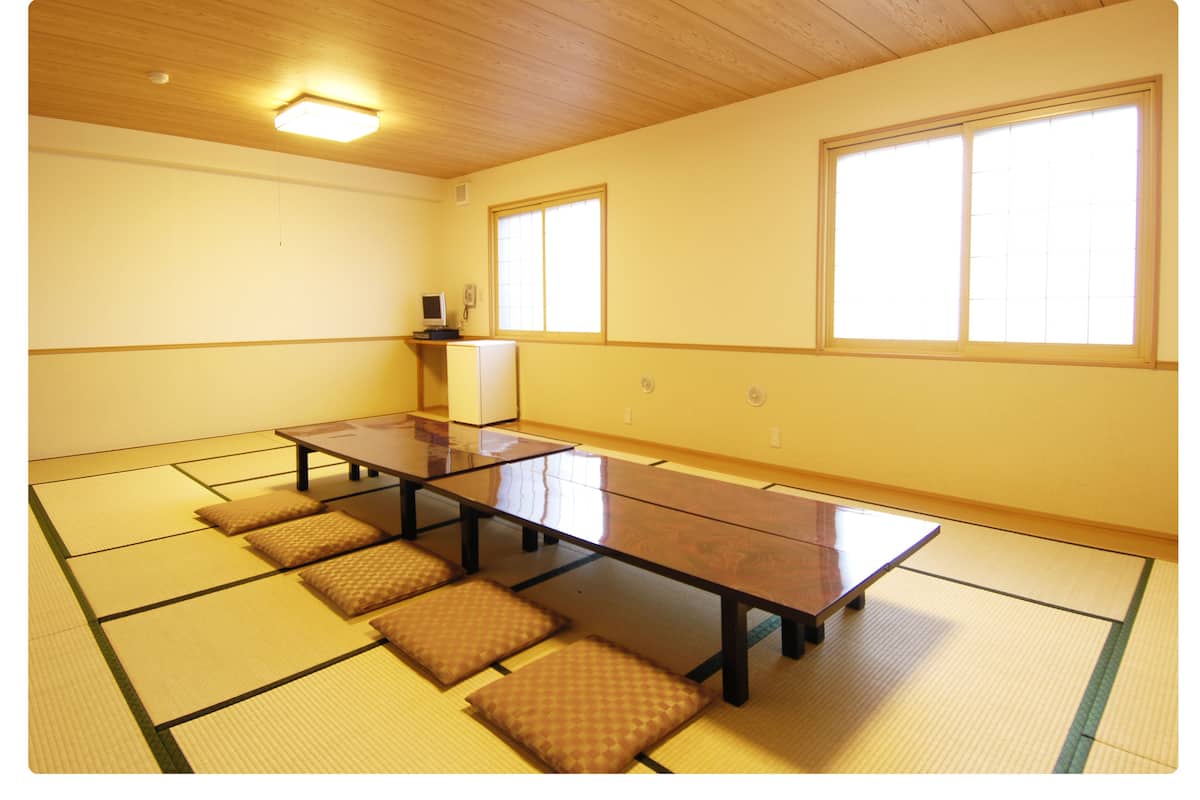 Deluxe Japanese Room 29sqm, Smoking | Laptop workspace, free WiFi