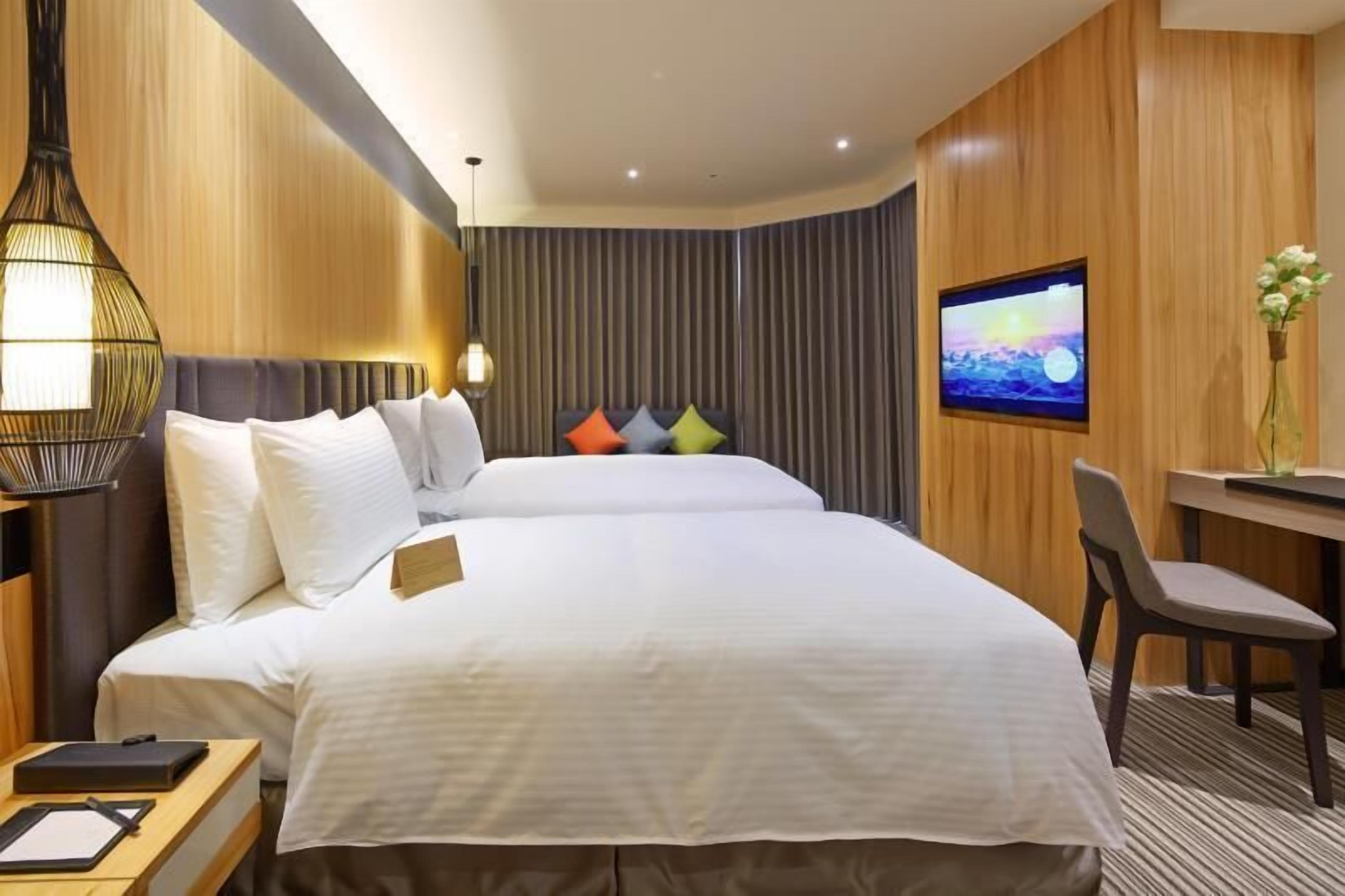 1 bedroom, premium bedding, down comforters, in-room safe