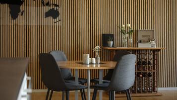 Food-Court