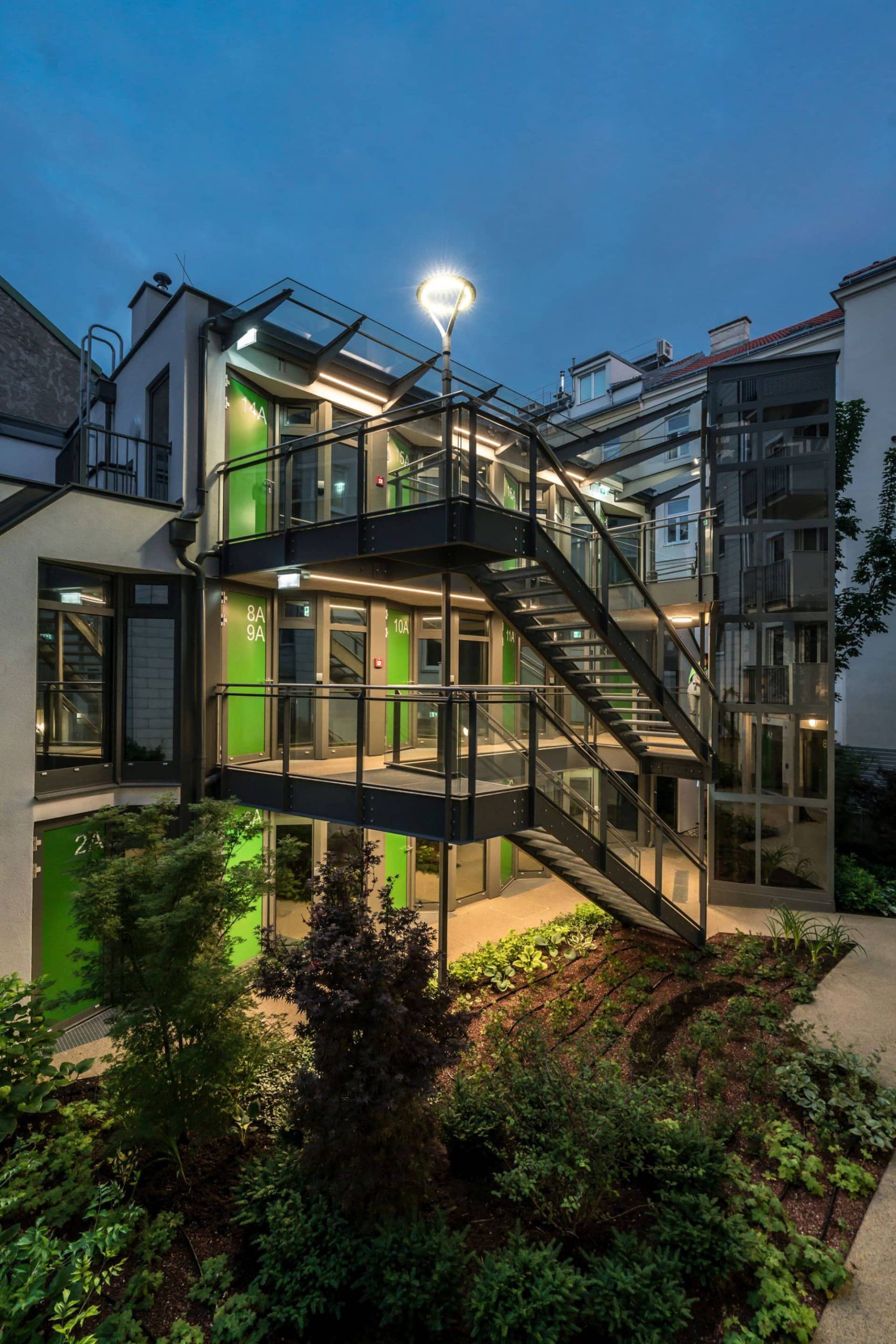 المنشأة من الخارج