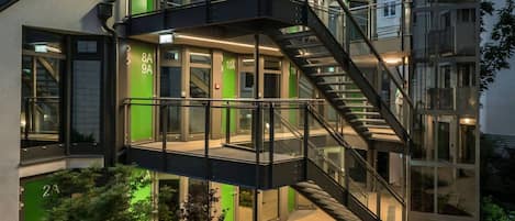 المنشأة من الخارج