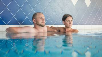 Indoor pool, pool loungers