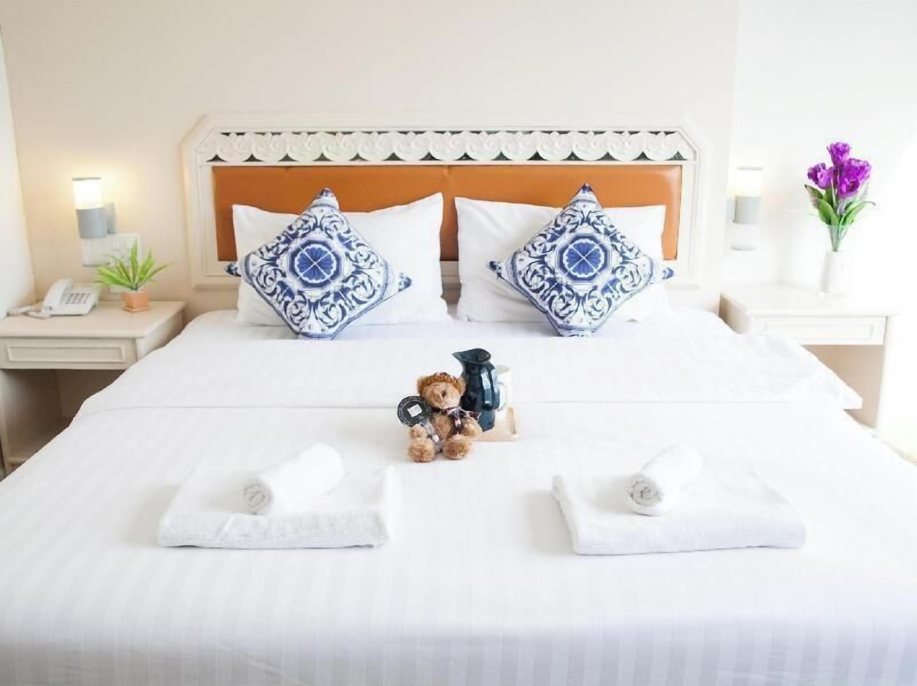 Una scrivania, letti aggiuntivi (a pagamento), Wi-Fi gratuito, lenzuola