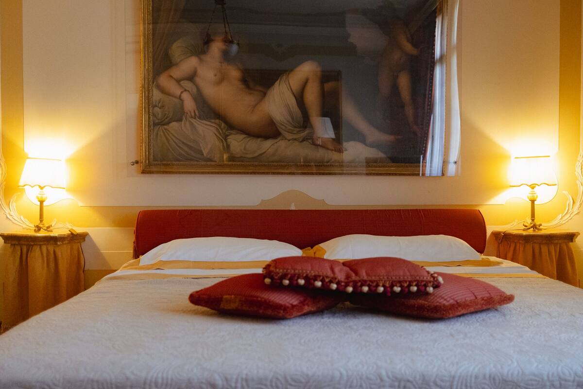 Luxury Suite, 2 Bedrooms, Jetted Tub | Premium bedding, blackout curtains, free WiFi, bed sheets