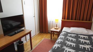 Single Room | Desk, free WiFi