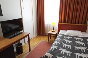Single Room | Desk, free WiFi