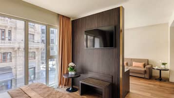 Junior-Suite | Hochwertige Bettwaren, Daunenbettdecken, Minibar, Zimmersafe