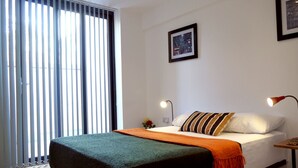 Iron/ironing board, cribs (surcharge), rollaway beds (surcharge) - Ridos Níké Apartments (London)