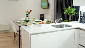 Apartment, 2 Bedrooms | In-room dining - Ridos Níké Apartments (London)