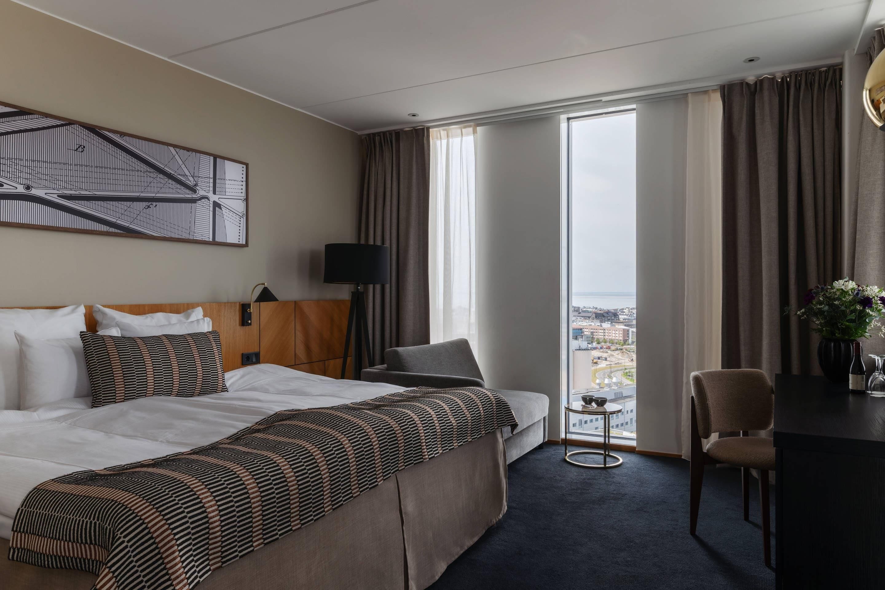 Ropa de cama hipoalergénica y minibar 