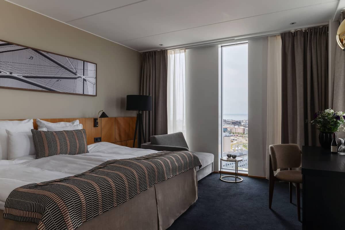 Ropa de cama hipoalergénica y minibar