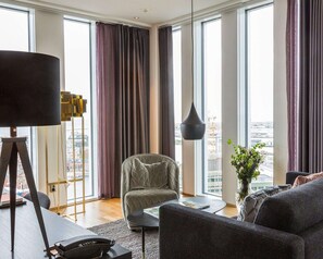 Deluxe Room, 1 Double Bed with Sofa bed, Non Smoking | Hypo-allergenic bedding, minibar, in-room safe, desk - Clarion Hotel Malmö Live (Malmö)