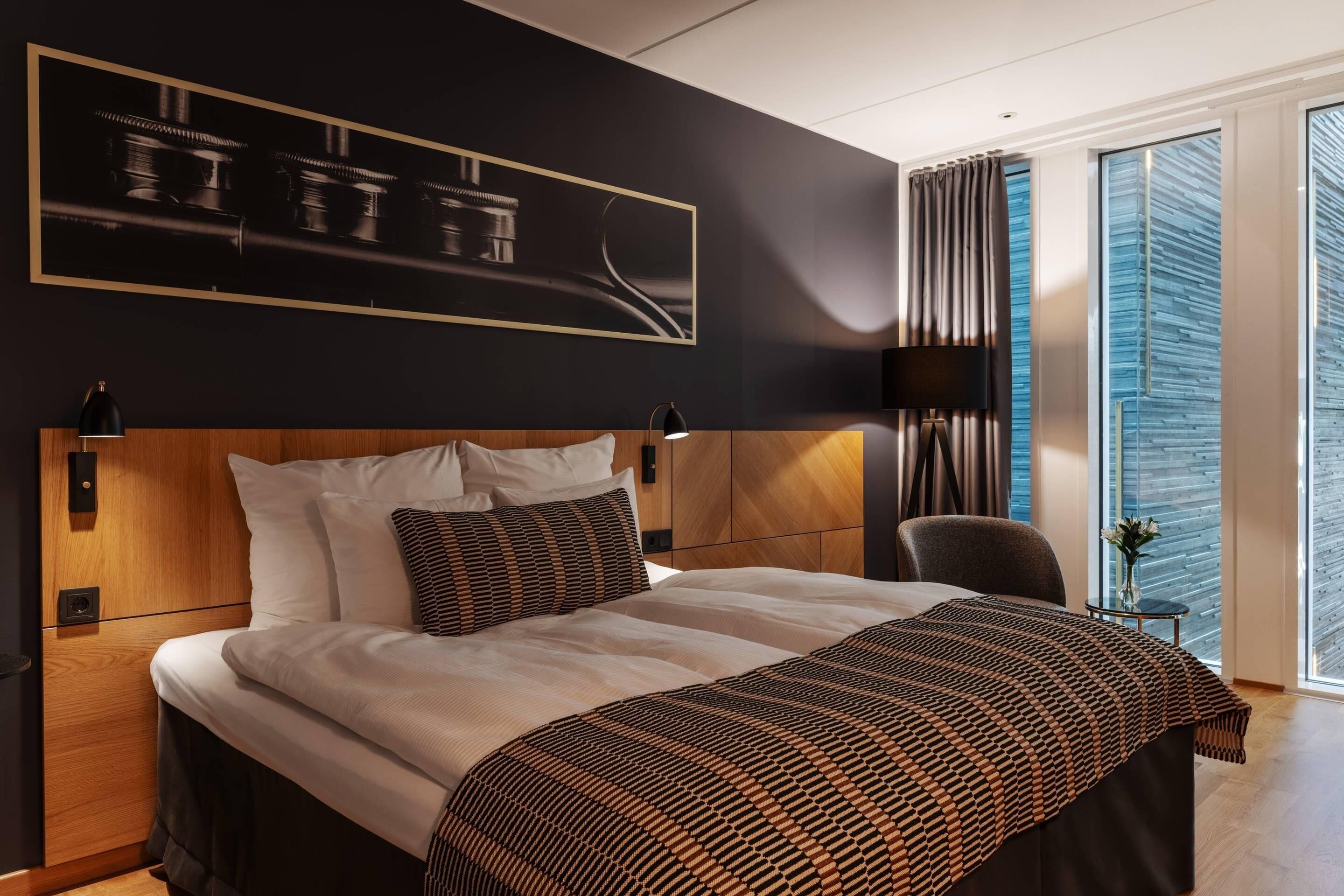 Ropa de cama hipoalergénica y minibar 