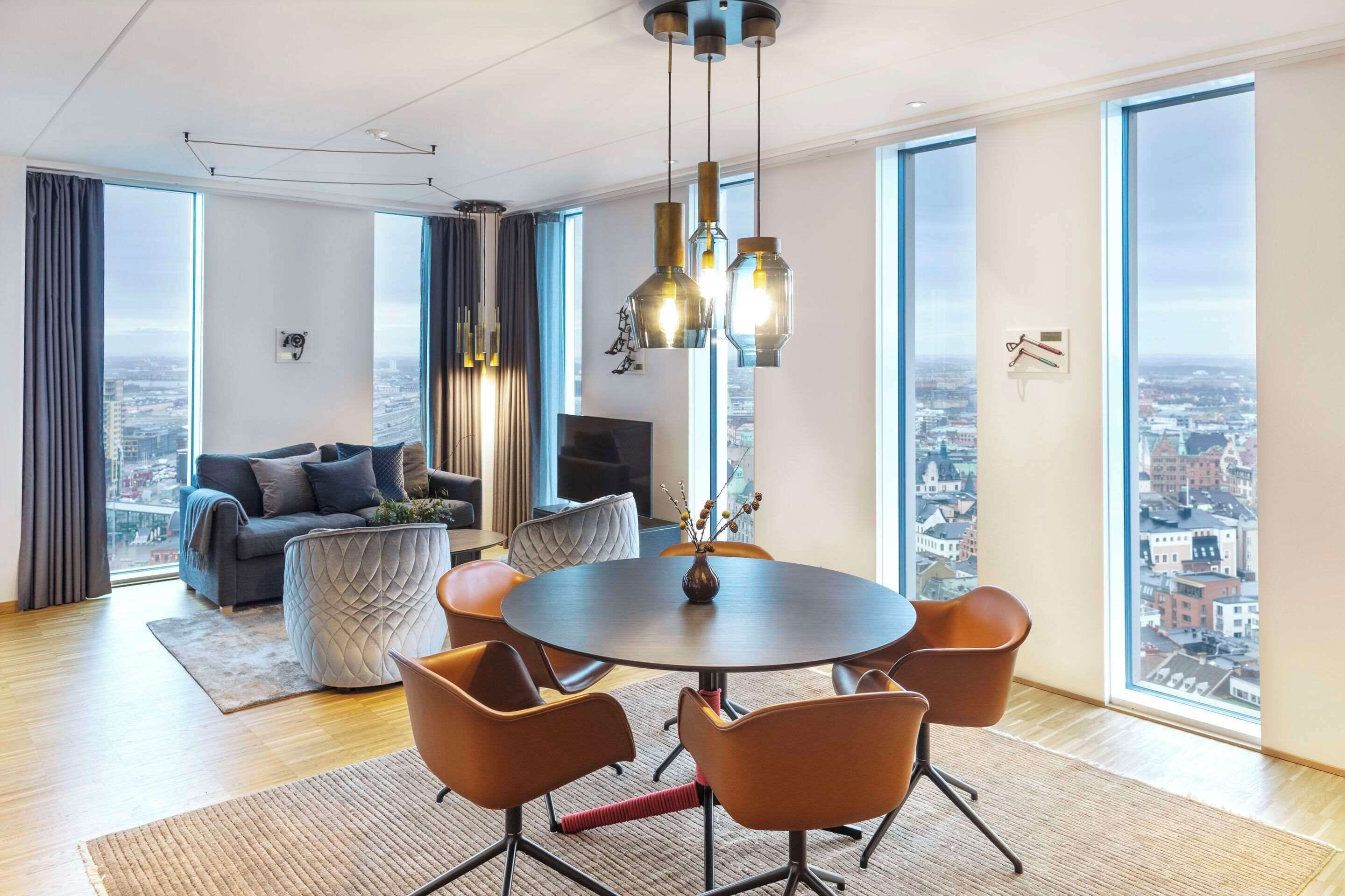 hypo-allergenic bedding, minibar, in-room safe, desk