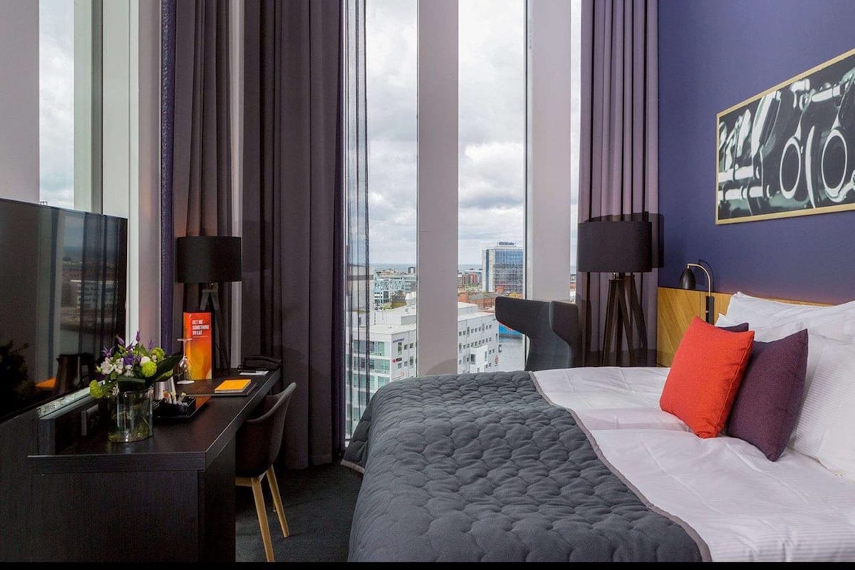 Ropa de cama hipoalergénica y minibar