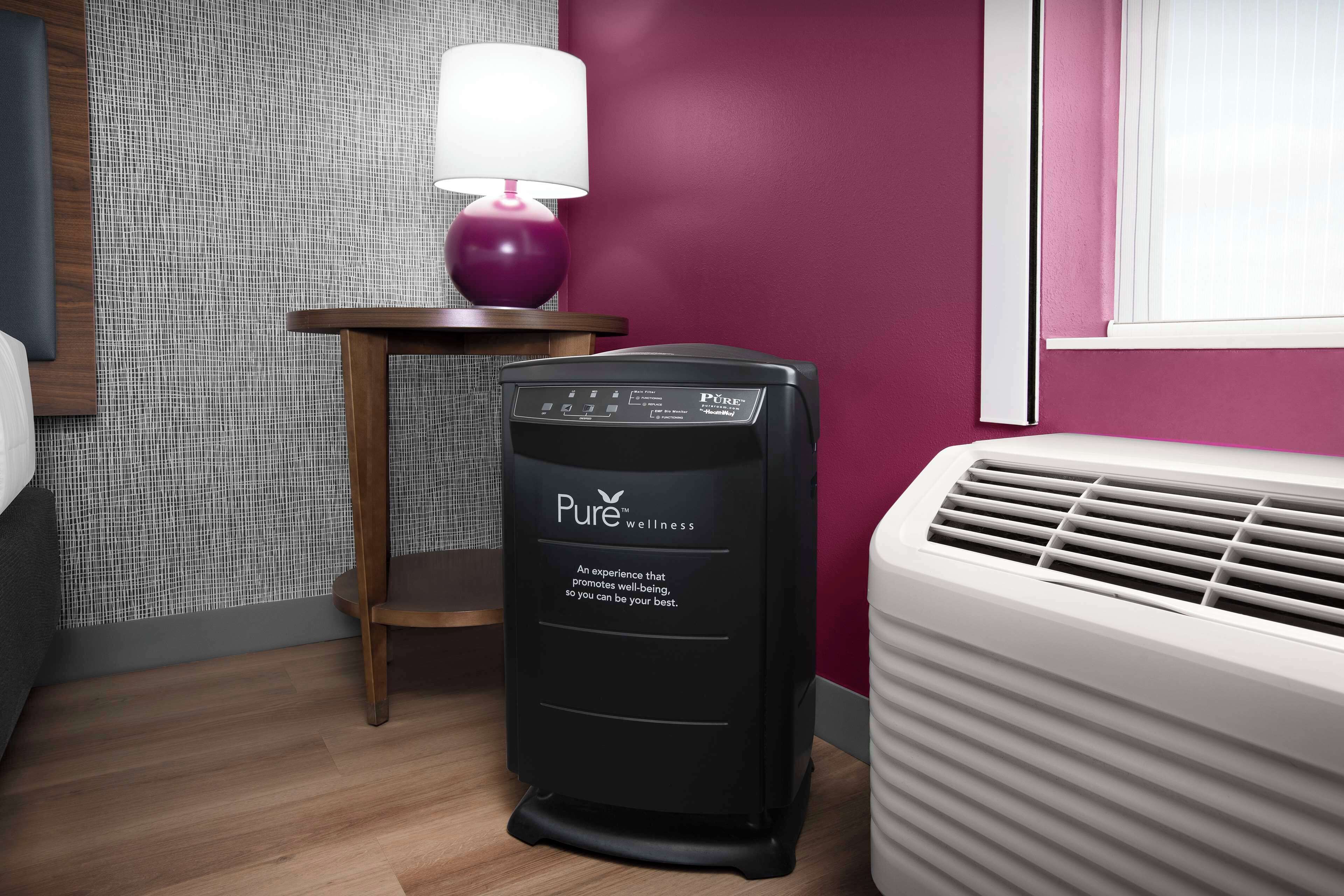 premium bedding, in-room safe, desk, laptop workspace