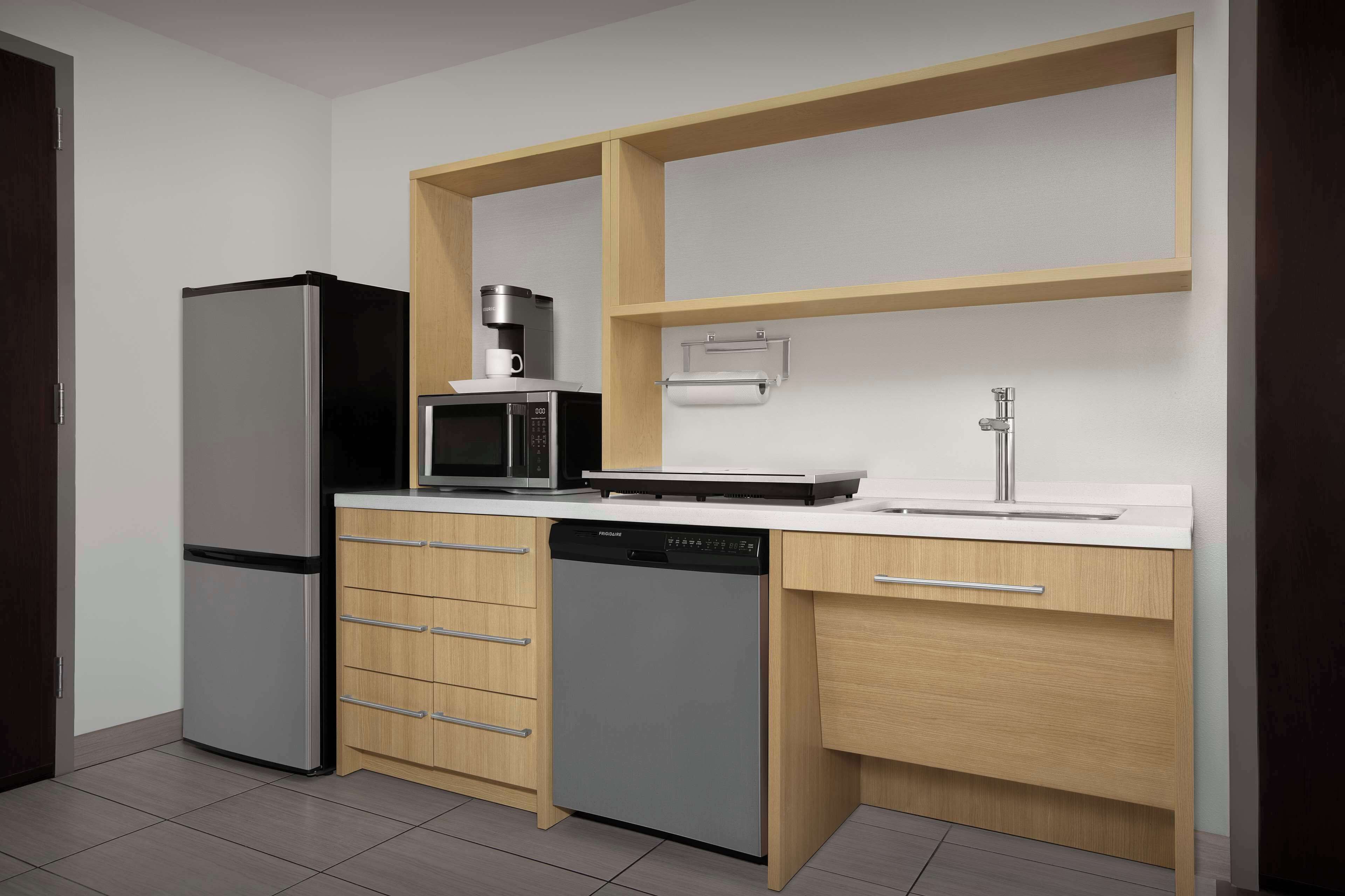 suite, 1 king bed, accessible, non smoking (roll-in shower) | private kitchen | fridge, microwave, dishwasher, coffee/tea maker