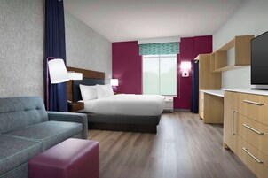 Premium bedding, in-room safe, desk, laptop workspace