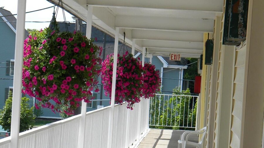 Fairway Inn by the Falls