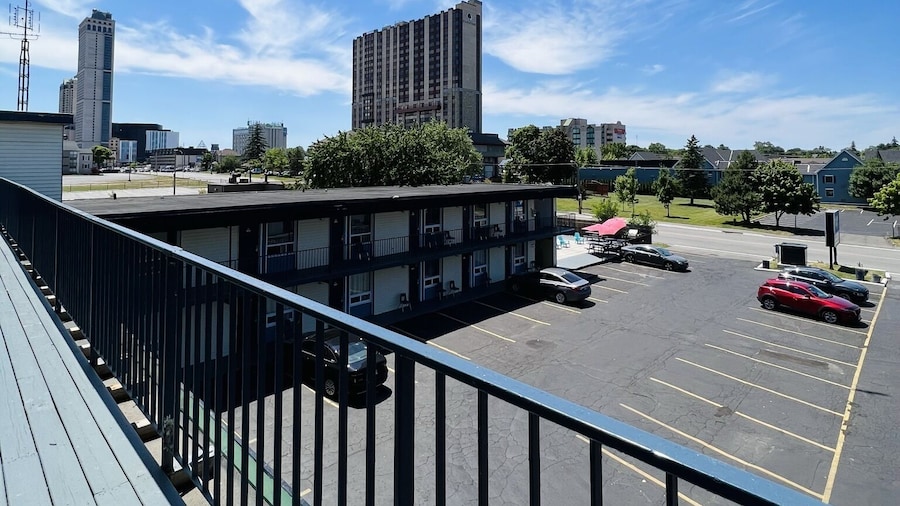 Fairway Inn by the Falls