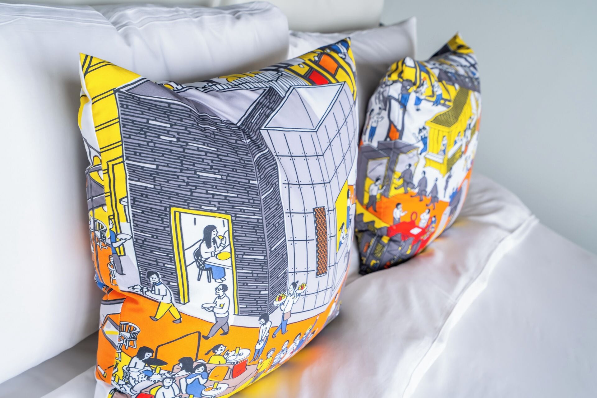 deluxe quadruple room (cheers) | 1 bedroom, in-room safe, blackout curtains, soundproofing