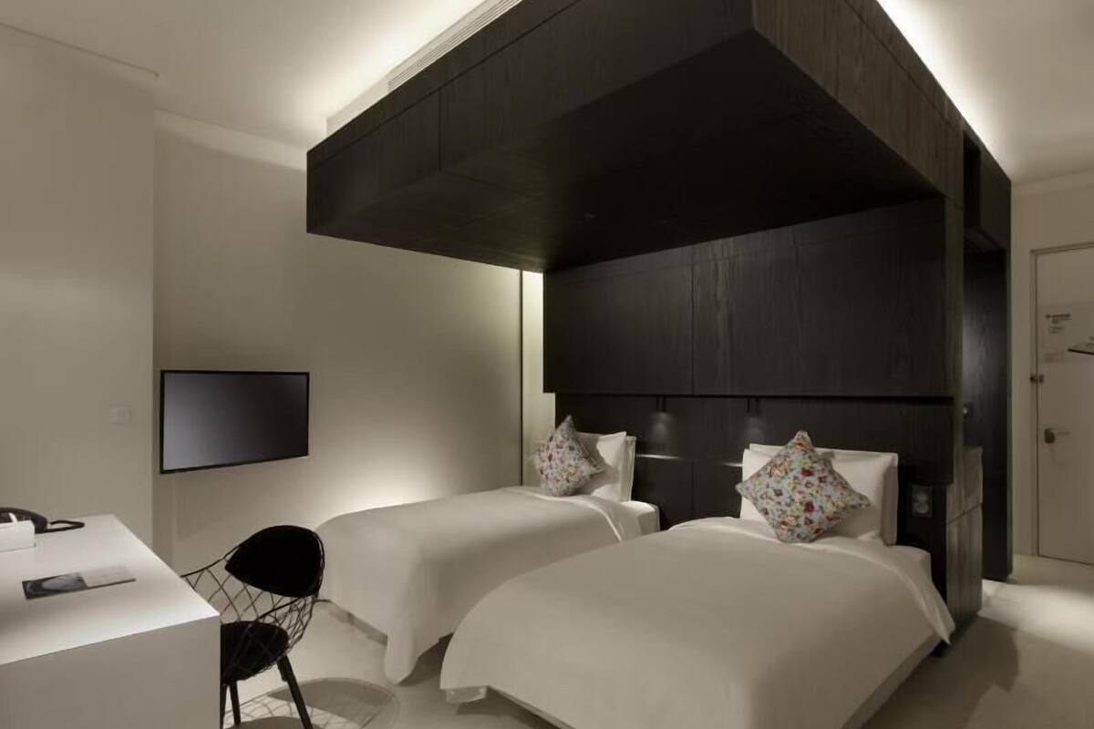 Zimmersafe, Verdunkelungsvorhänge, schallisolierte Zimmer