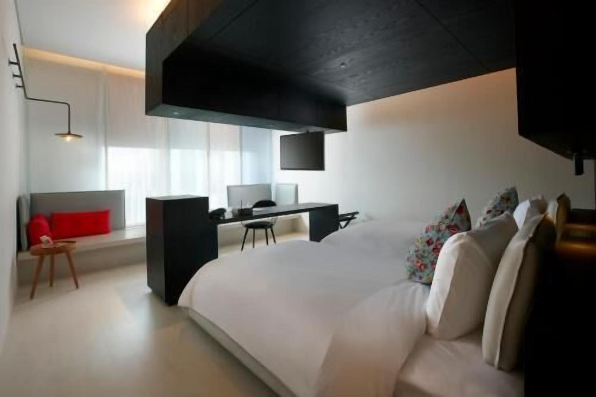 Coffres-forts dans les chambres, rideaux occultants