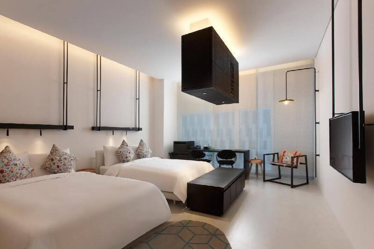 Zimmersafe, Verdunkelungsvorhänge, schallisolierte Zimmer