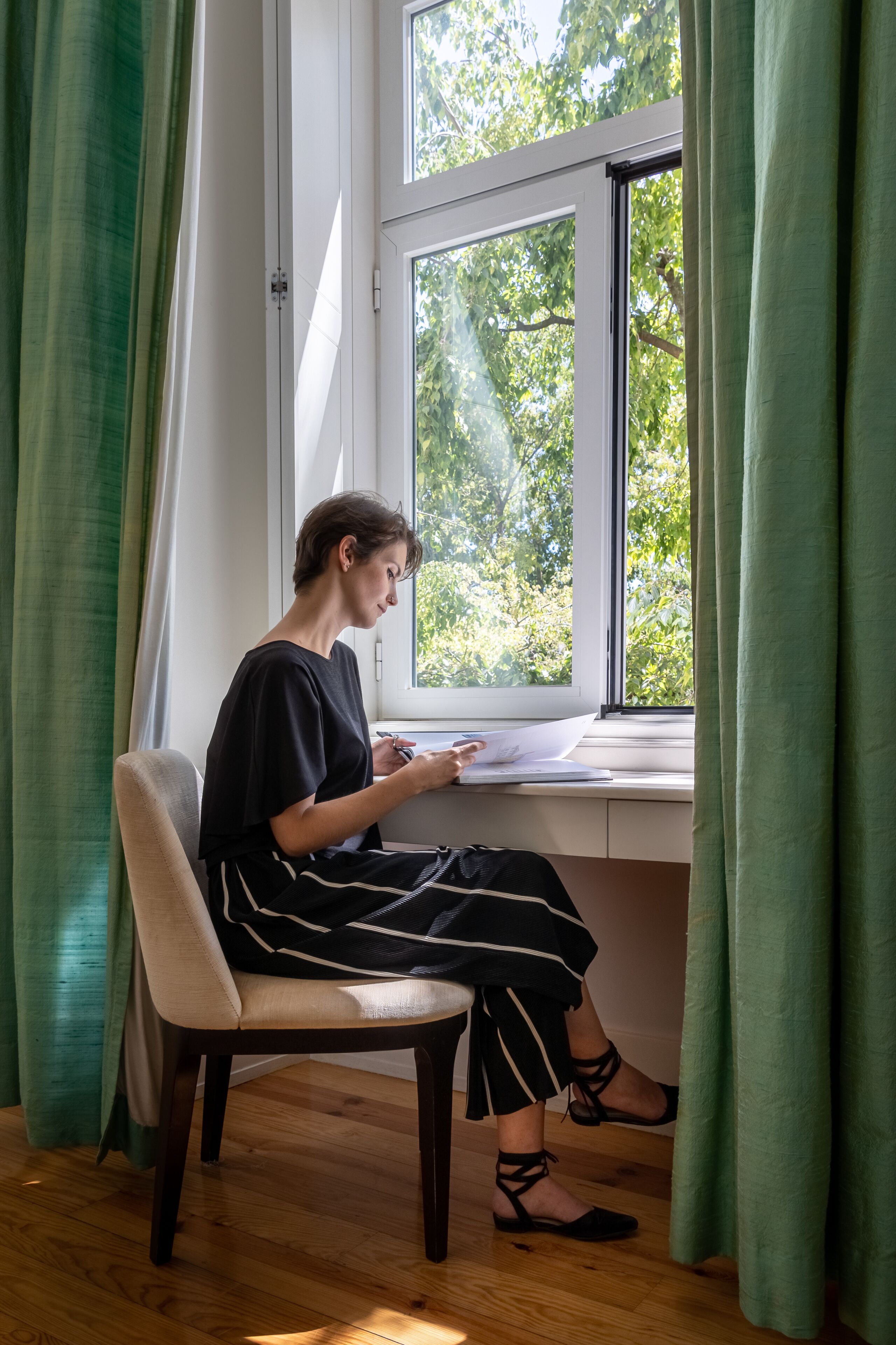 deluxe room (king) | 1 bedroom, premium bedding, down duvets, pillow-top beds