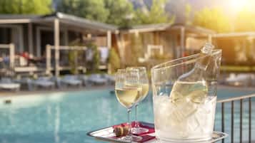 Poolside bar
