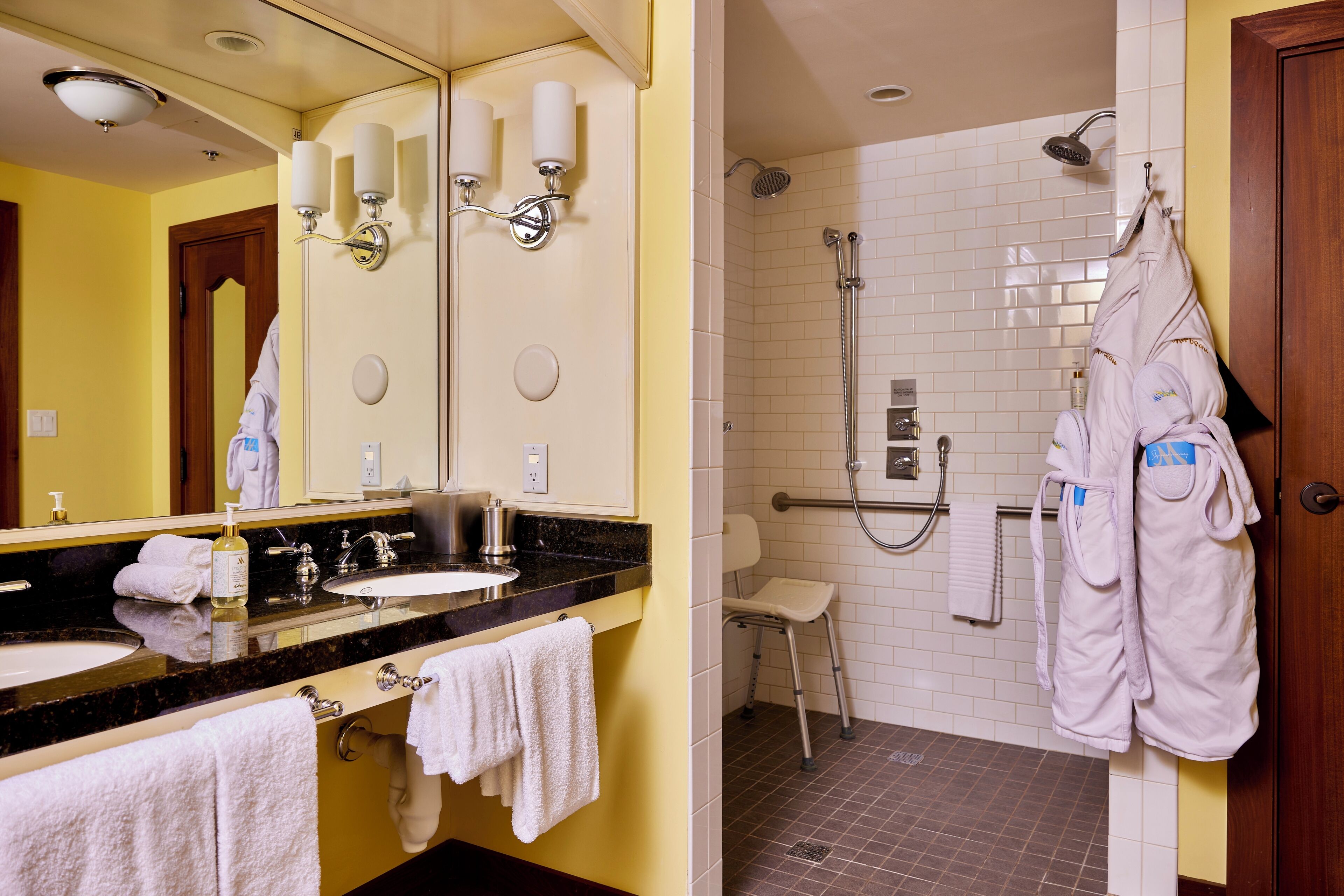 room, 1 king bed, accessible (accessible king room) | bathroom | free toiletries, hair dryer, bathrobes, slippers