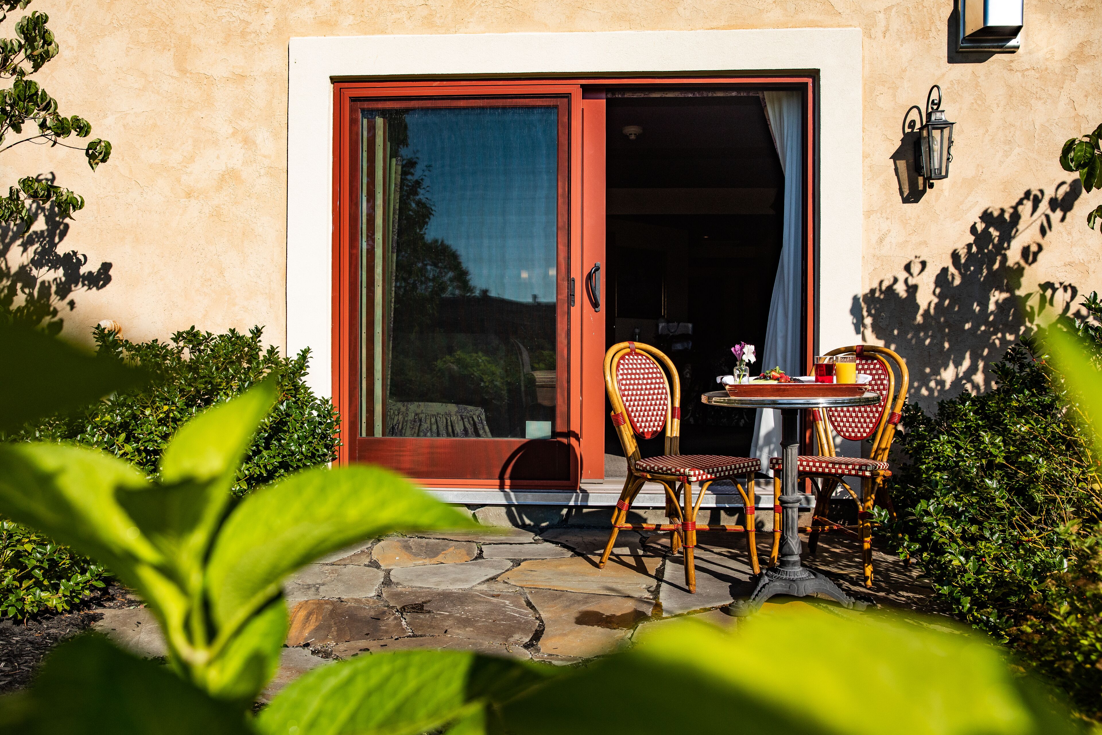 Superior Room, 1 King Bed, Patio, Garden View (Garden View King Patio) | Premium bedding, down duvets, in-room safe, desk