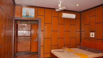 Standard Room A/C | Bureau, chambres insonorisées, Wi-Fi gratuit, draps fournis