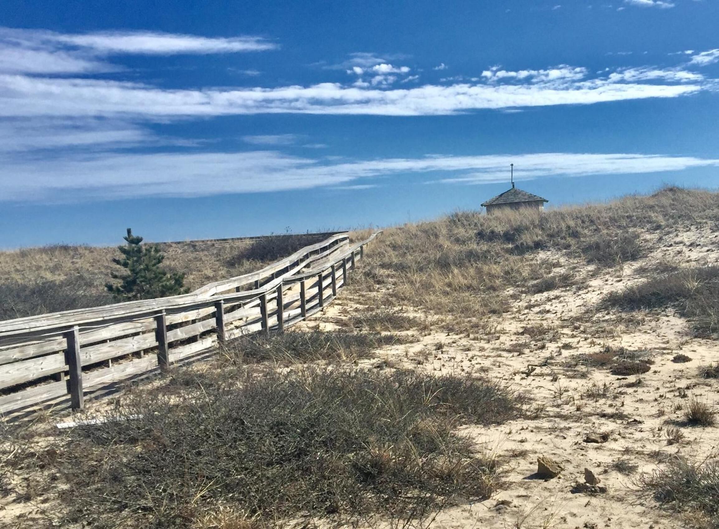 private beach, white sand, sun-loungers, beach umbrellas