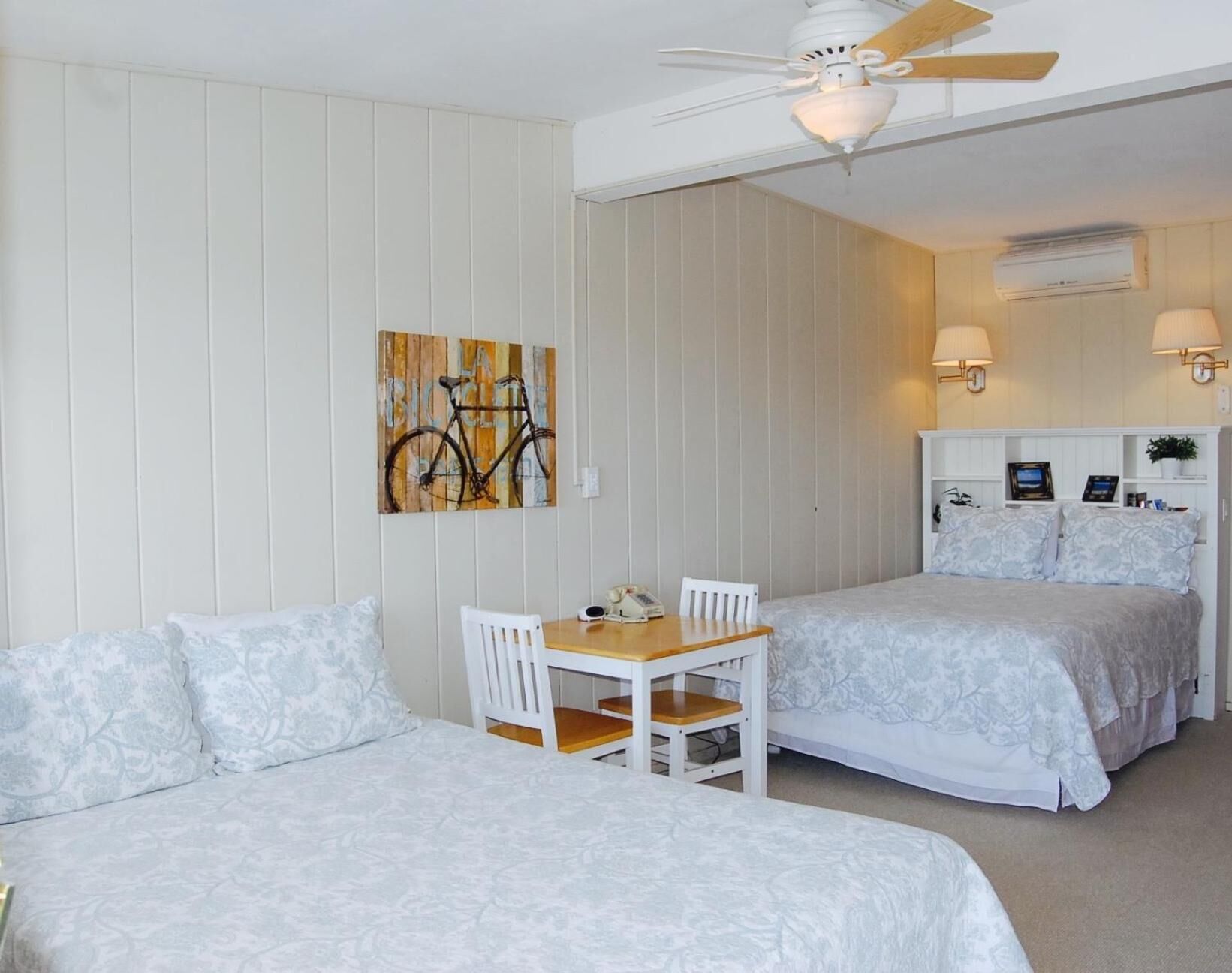 1 bedroom, individually decorated, individually furnished