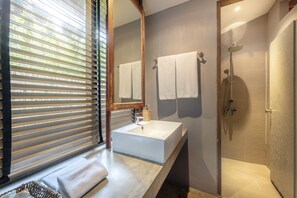Sea Side Room | Bathroom amenities | Shower, free toiletries, hair dryer, bathrobes